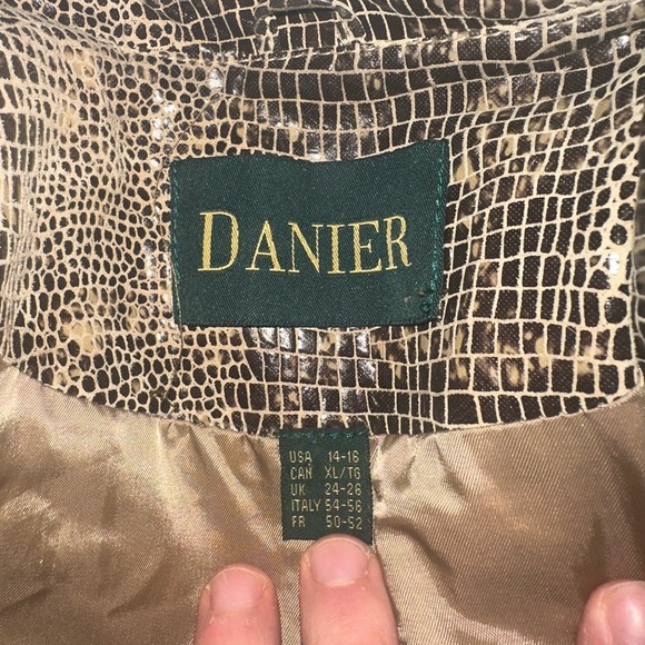 Vintage Luxury Danier Genuine Snakeskin Leather Skirt Suit Size M (Vintage XL) - Picture 6 of 8